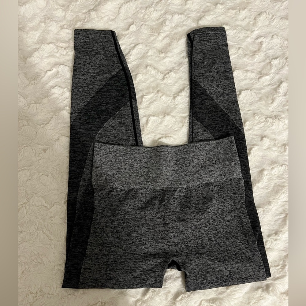 Athletic leggings